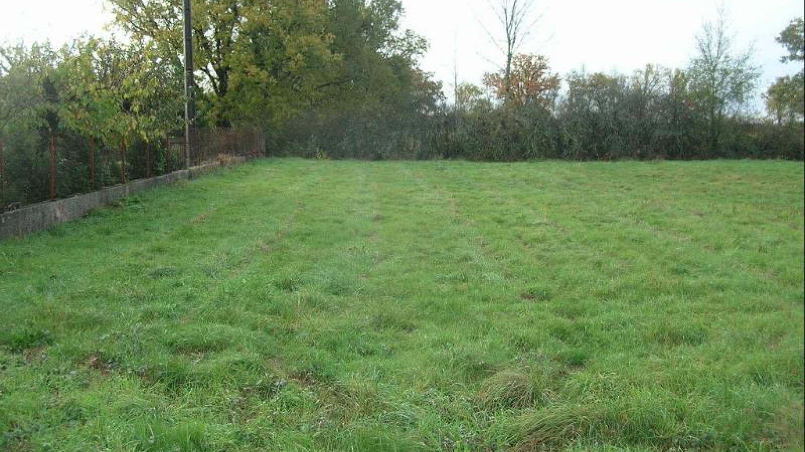 Terrain constructible de 650m2 à Coteaux-sur-Loire
