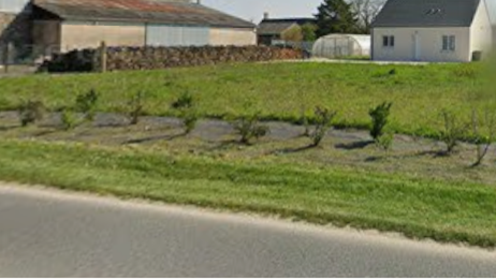 Terrain constructible de 576m2 à Sougy