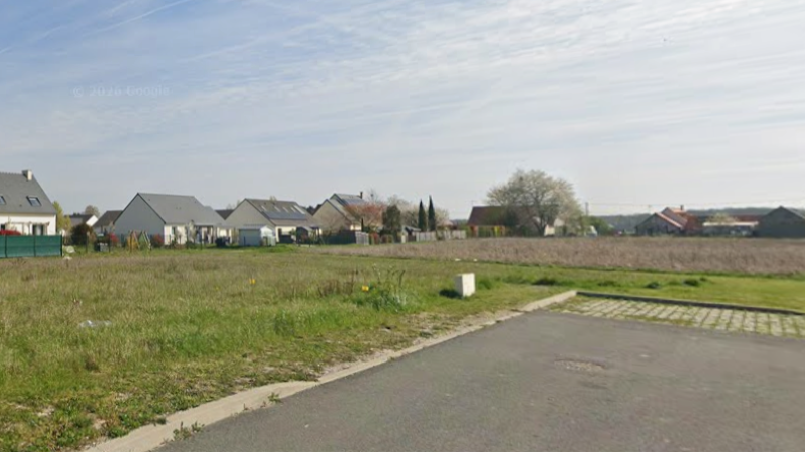 Terrain constructible de 506m2 à Neuville-aux-Bois