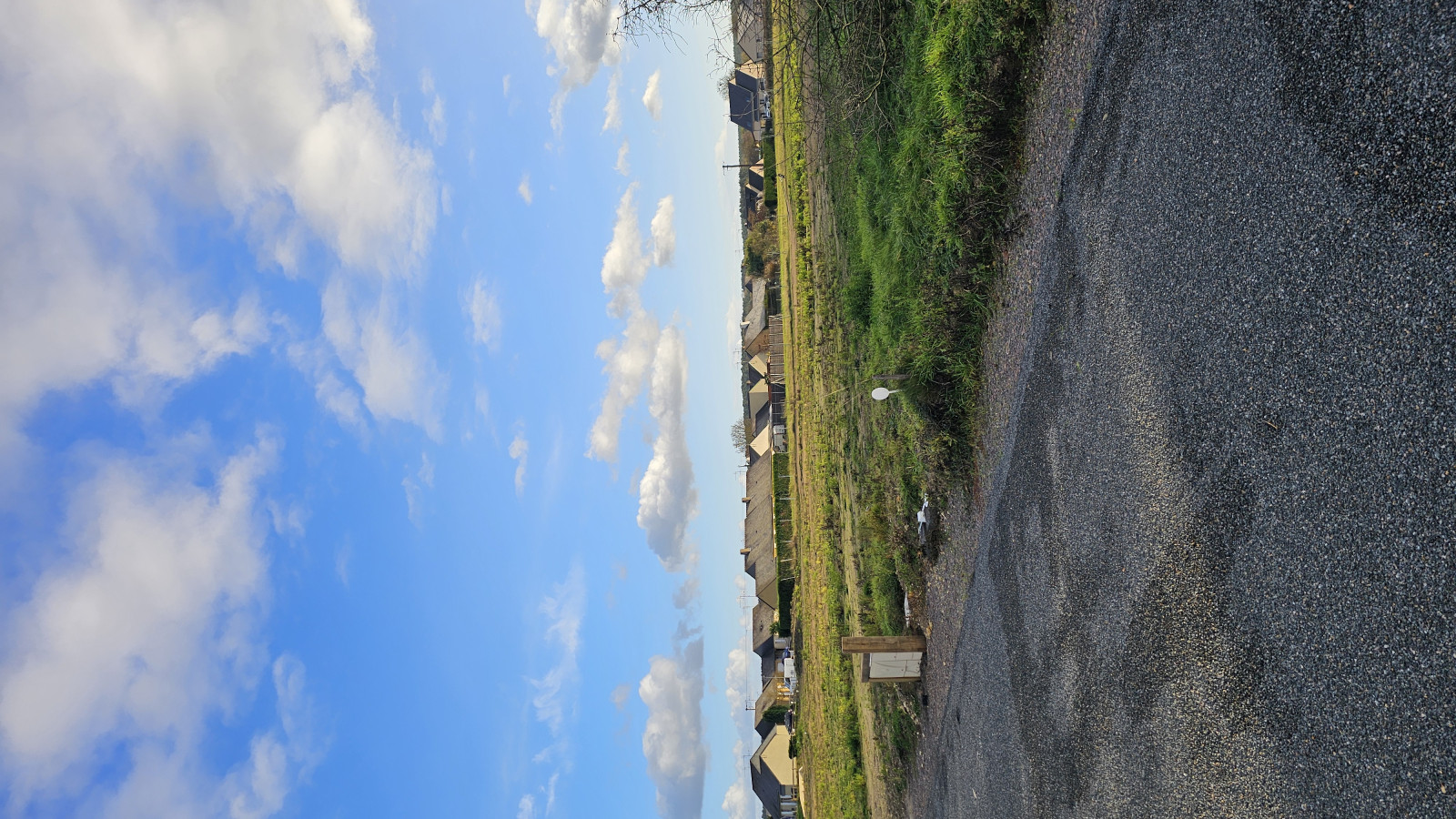 Terrain constructible de 474m2 à Vernantes