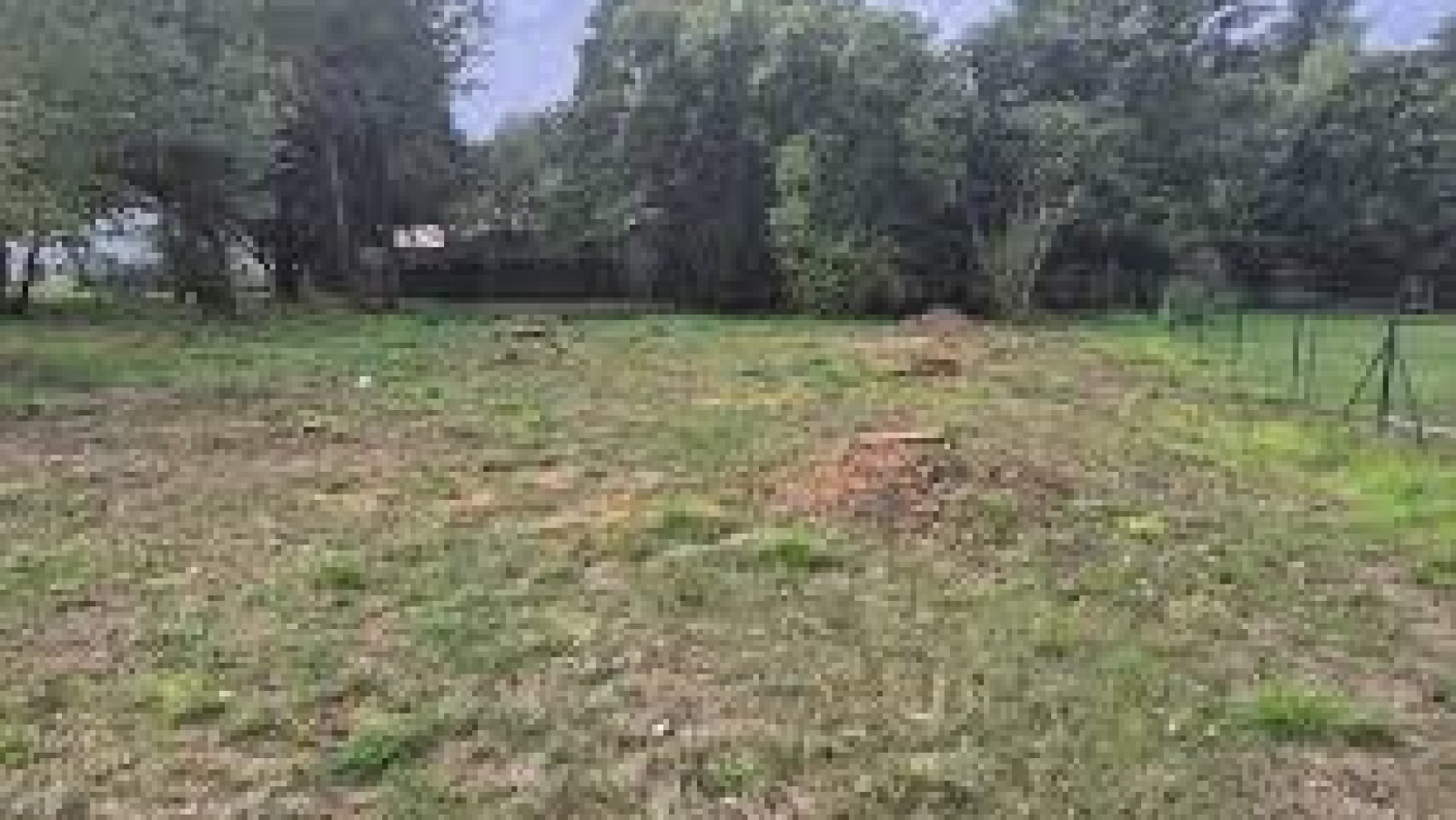 Terrain constructible de 802m2 à Fondettes