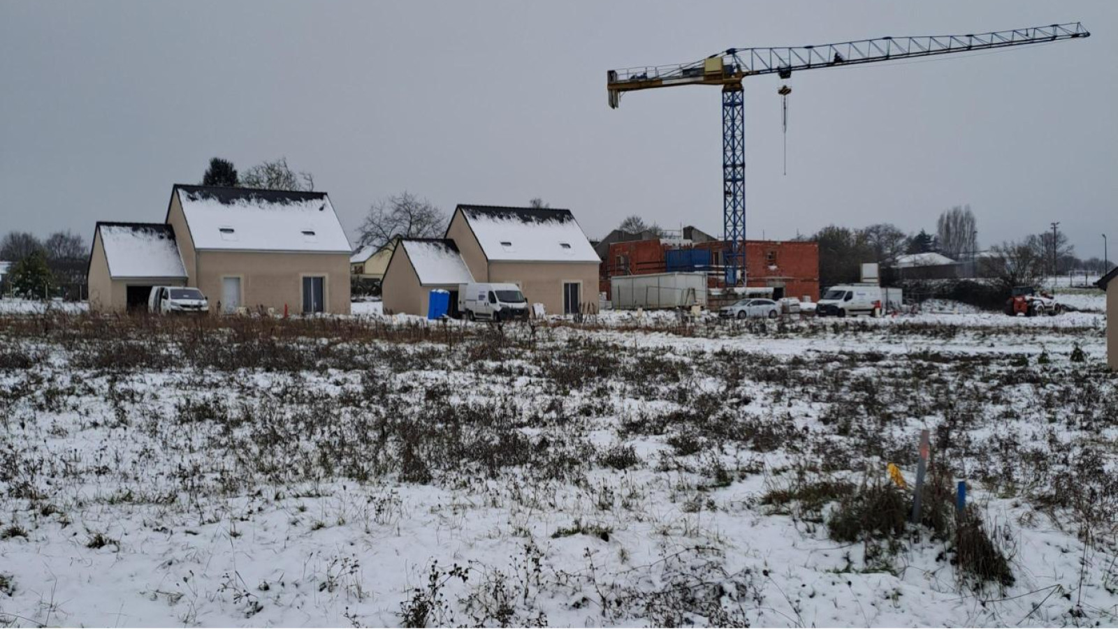 Terrain constructible de 578m2 à Soulaire-et-Bourg