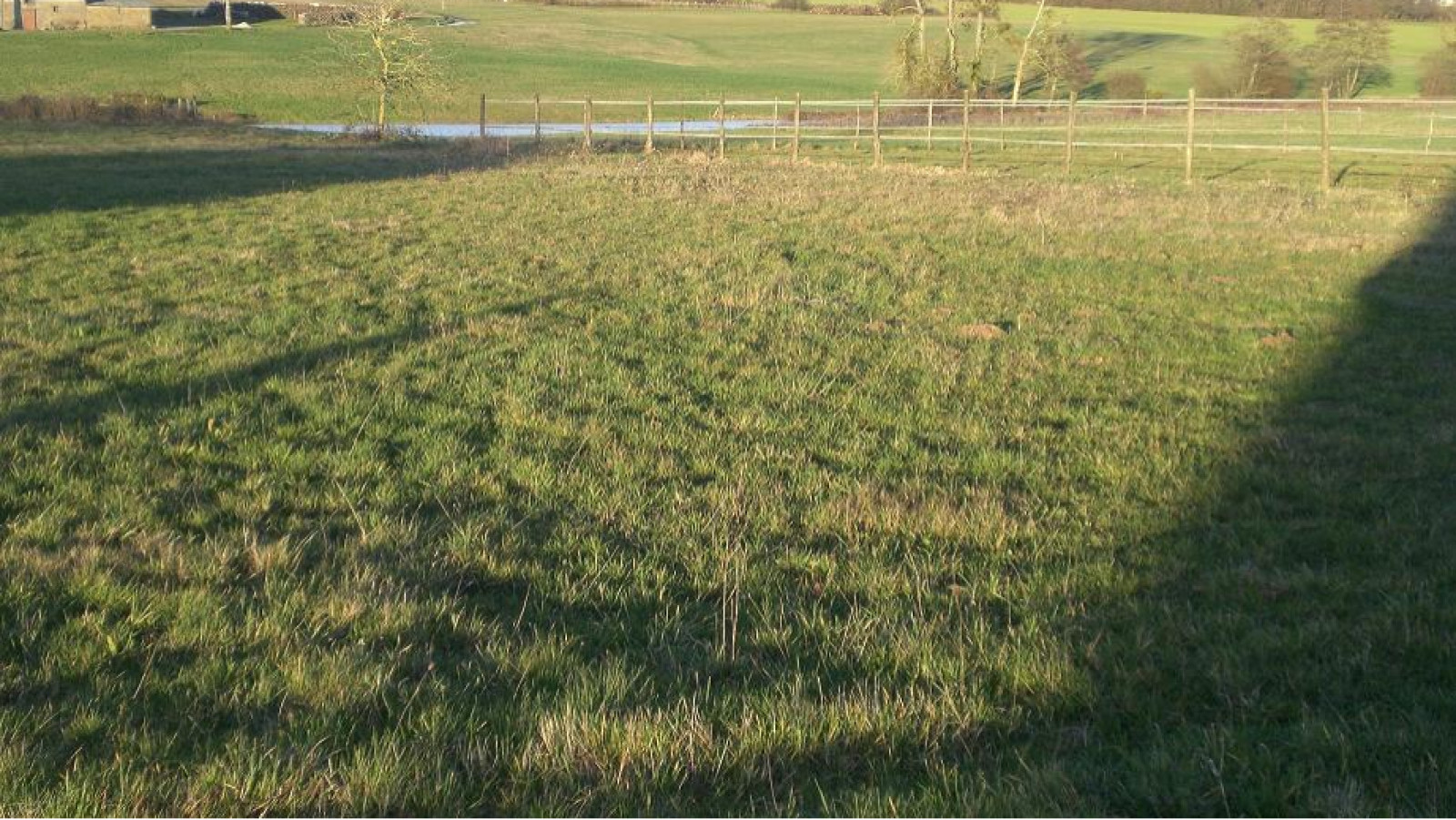 Terrain constructible de 553m2 à Montbazon