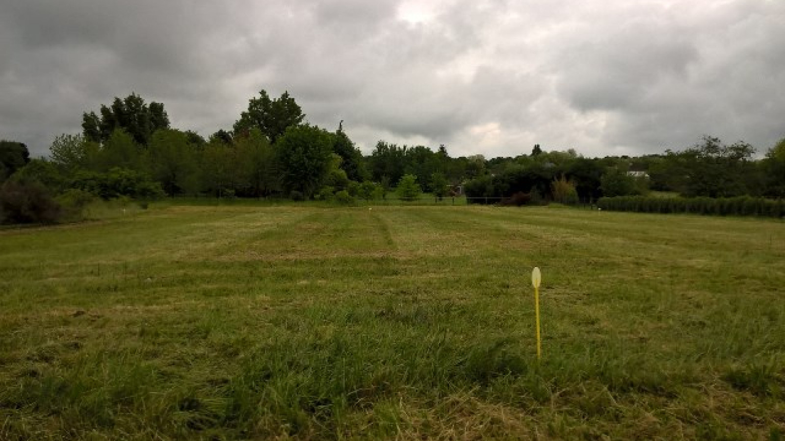 Terrain constructible de 916m2 à Corquilleroy