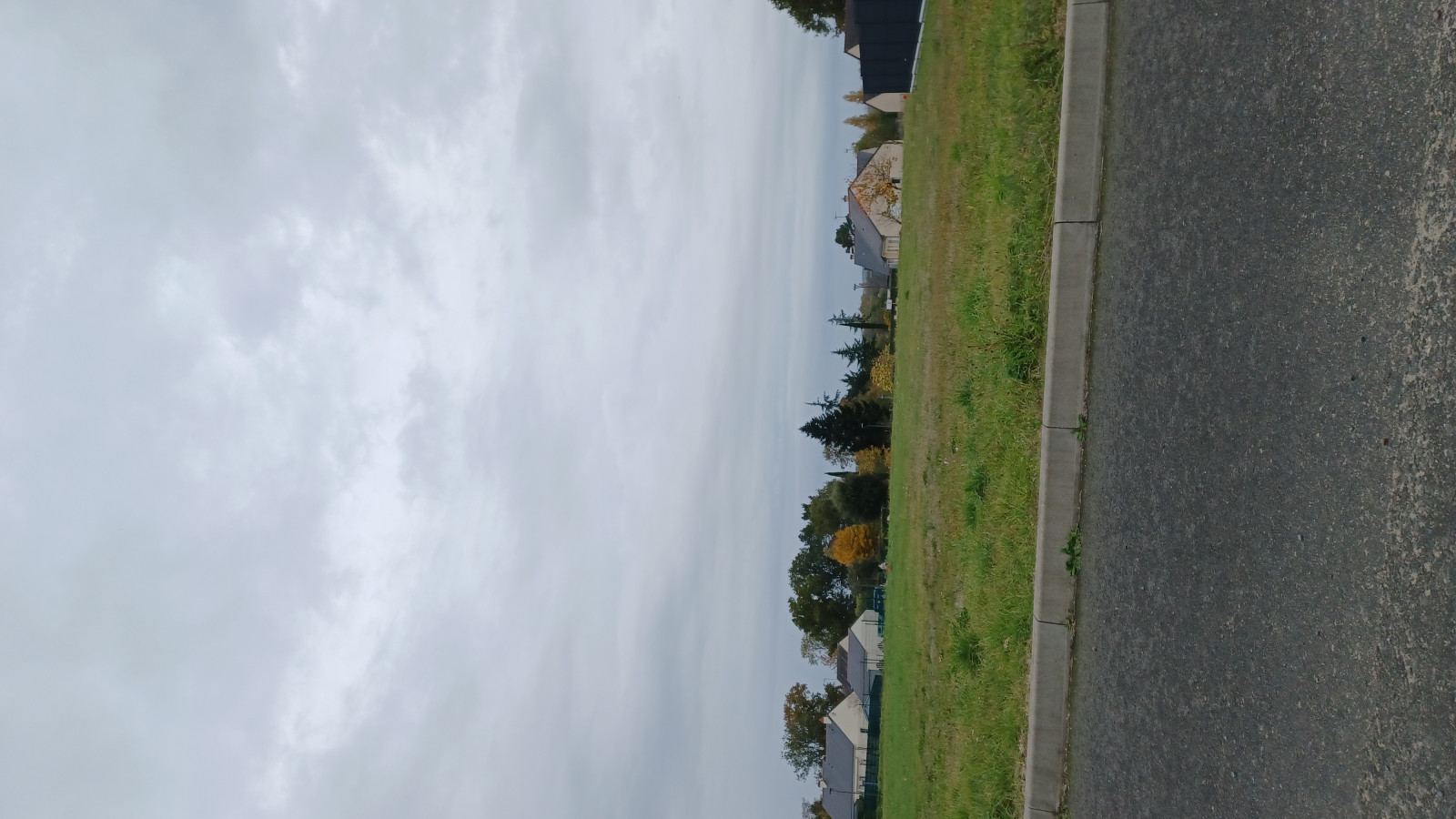 Terrain constructible de 795m2 à Allonnes