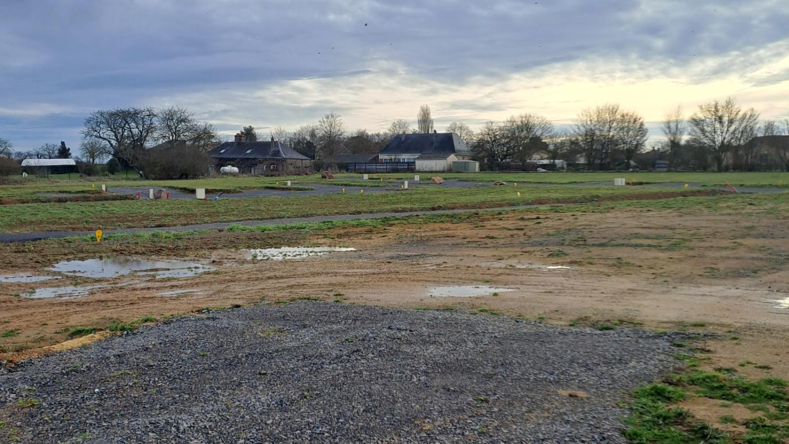 Terrain constructible de 711m2 à Orée d'Anjou