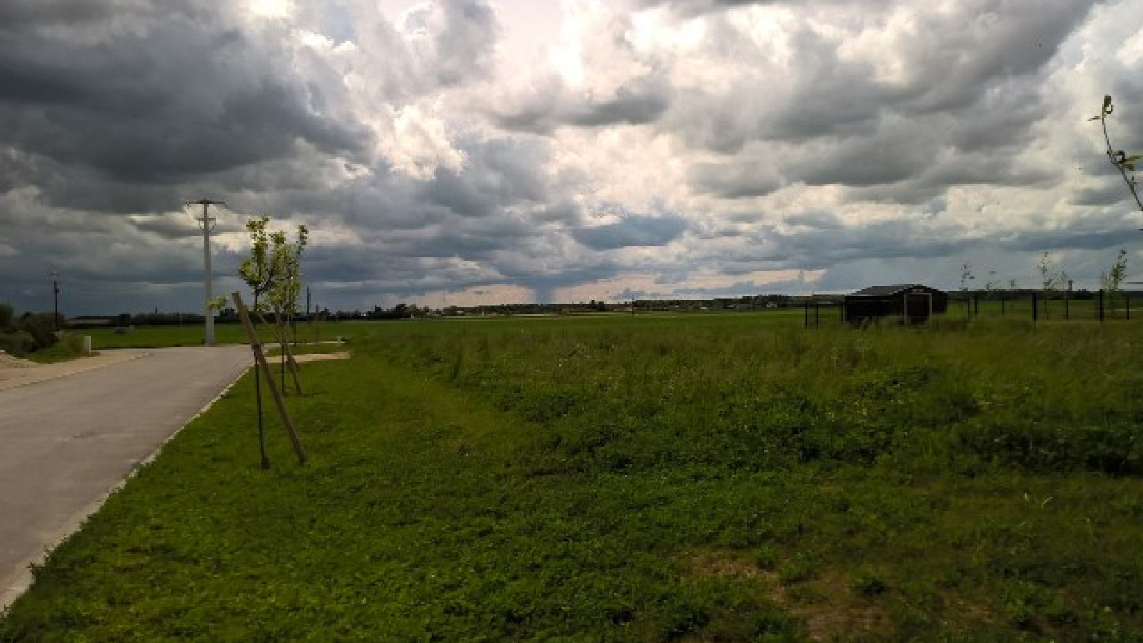 Terrain constructible de 1780m2 à La Selle-sur-le-Bied