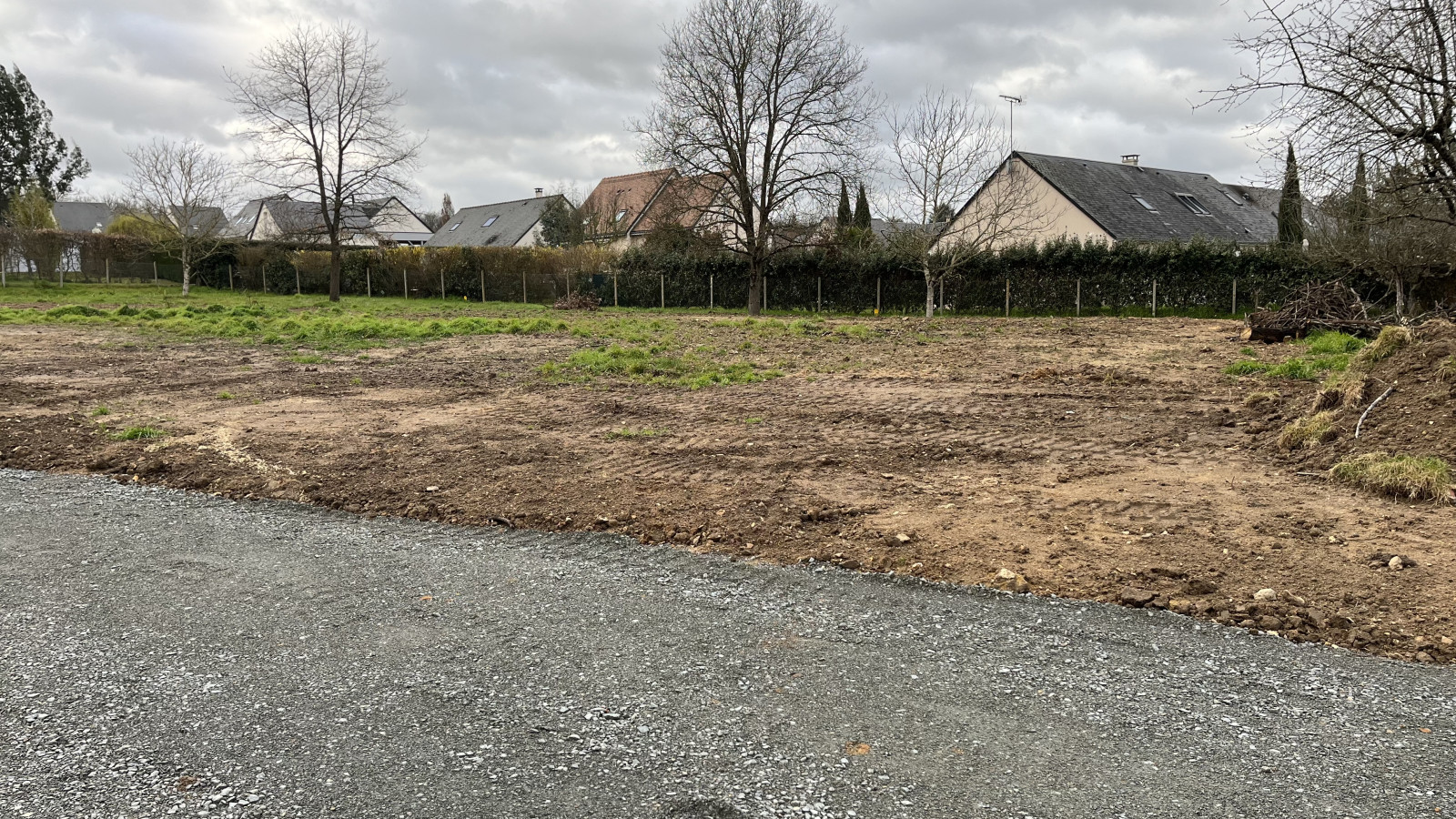 Terrain constructible de 410m2 à Sorigny
