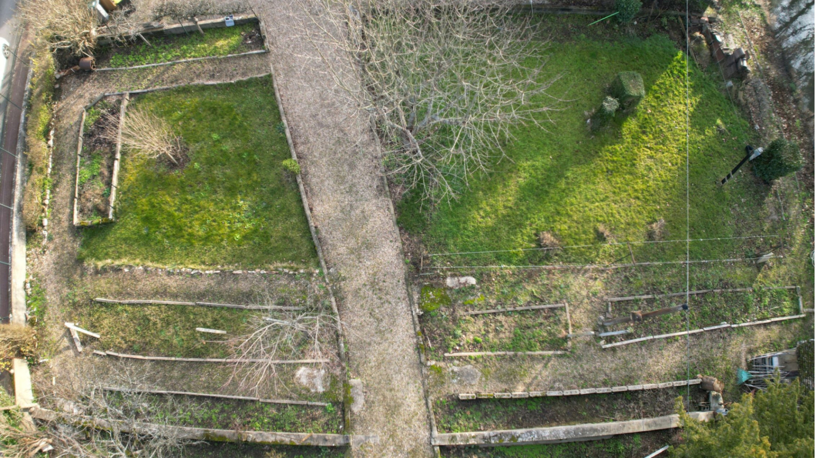 Terrain constructible de 529m2 à Anet