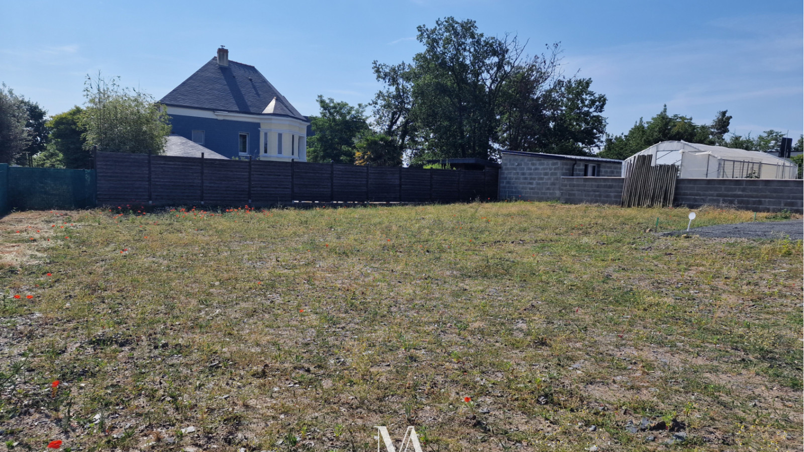 Terrain constructible de 418m2 à Les Ponts-de-Cé