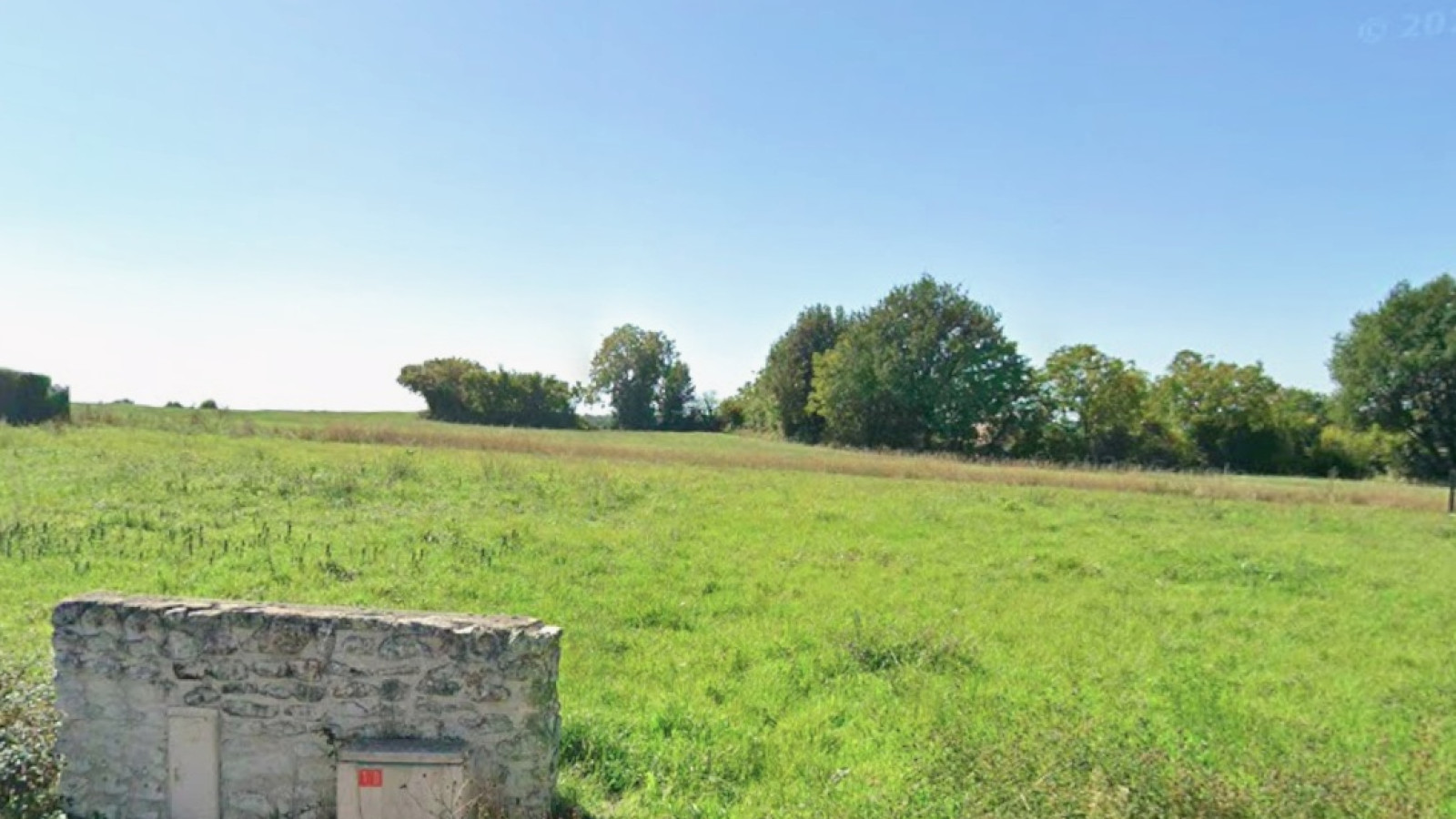 Terrain constructible de 1080m2 à Châtellerault