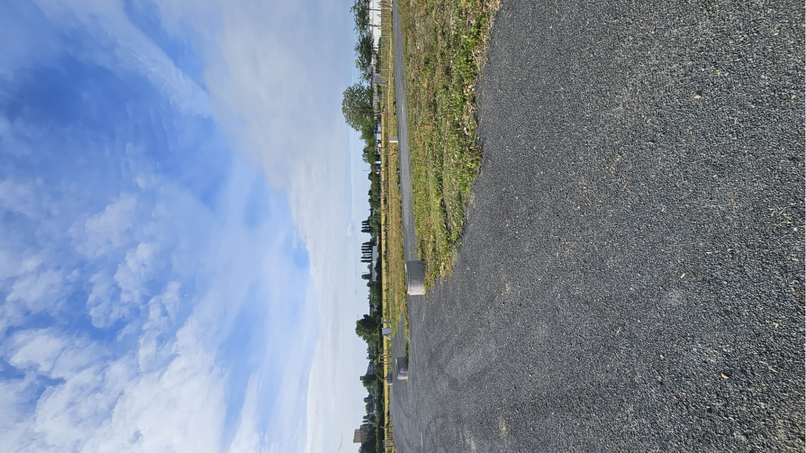 Terrain constructible de 589m2 à Longué-Jumelles