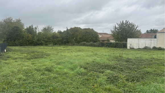 Vouneuil S Biard 661m².jpeg
