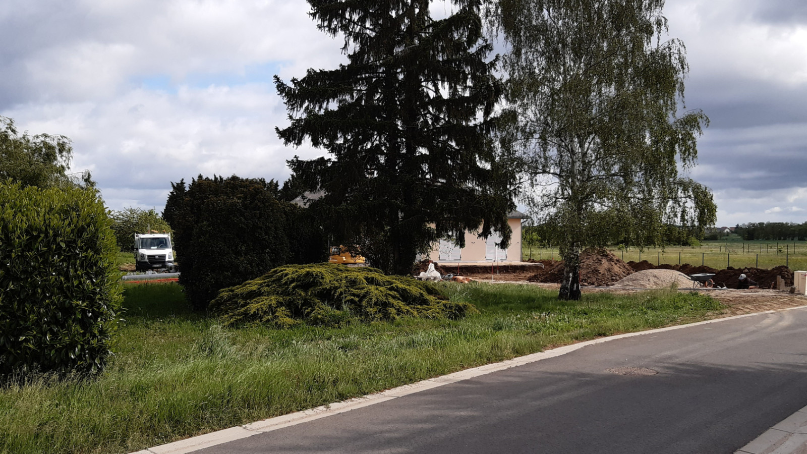Terrain constructible de 709m2 à Marigny-les-Usages